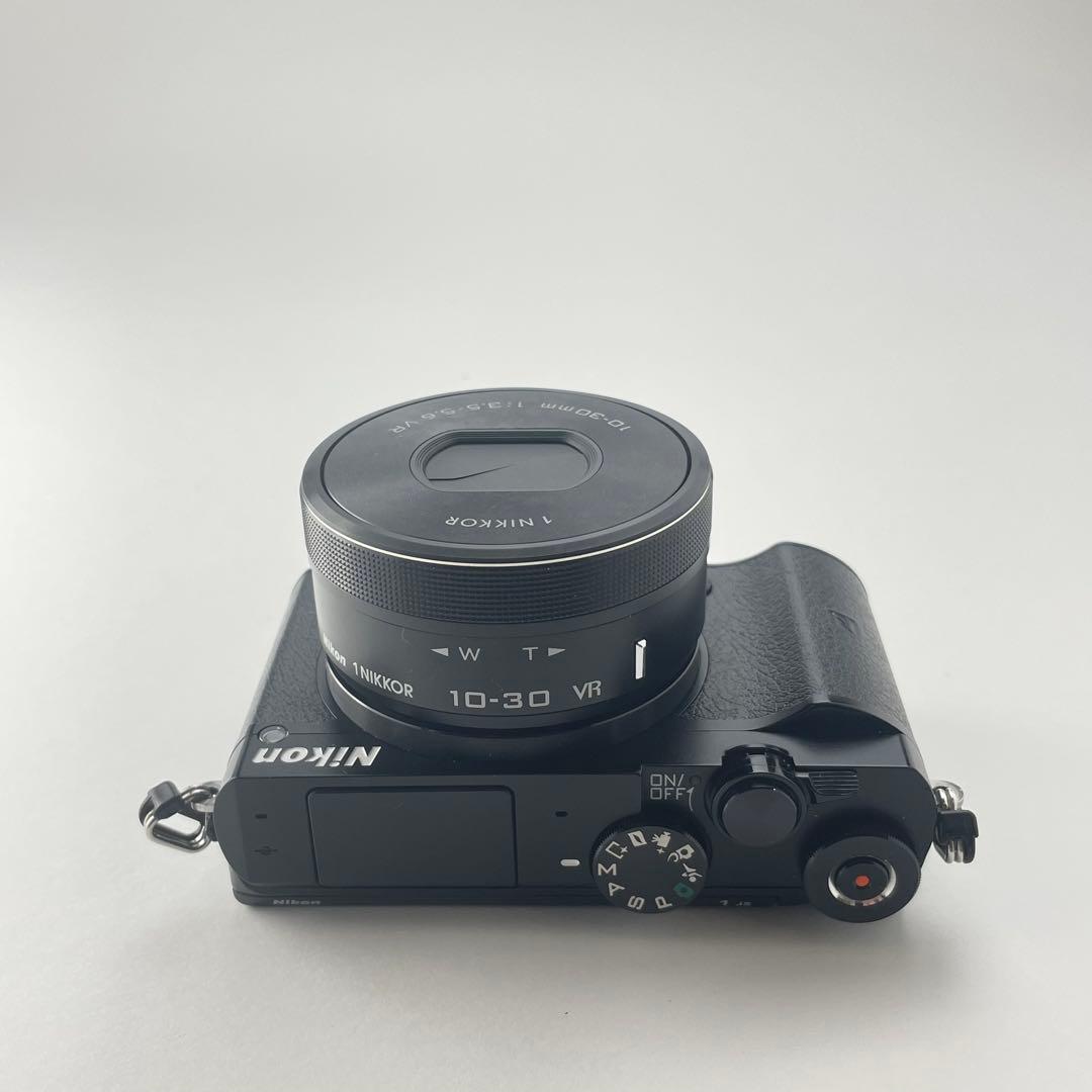 【美品・返品保証】Nikon1 J5 10-30mmレンズキット