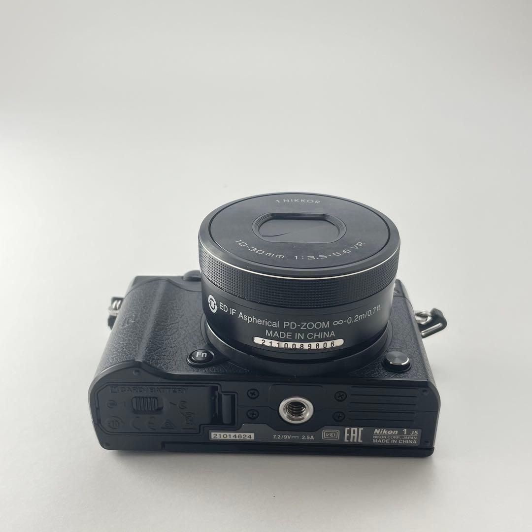 【美品・返品保証】Nikon1 J5 10-30mmレンズキット