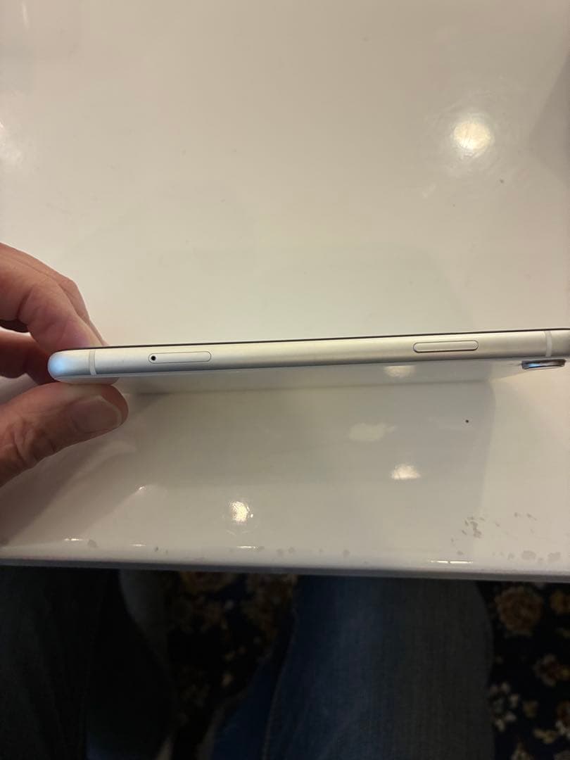 【FISTERS】iPhoneXR 128GB ホワイト