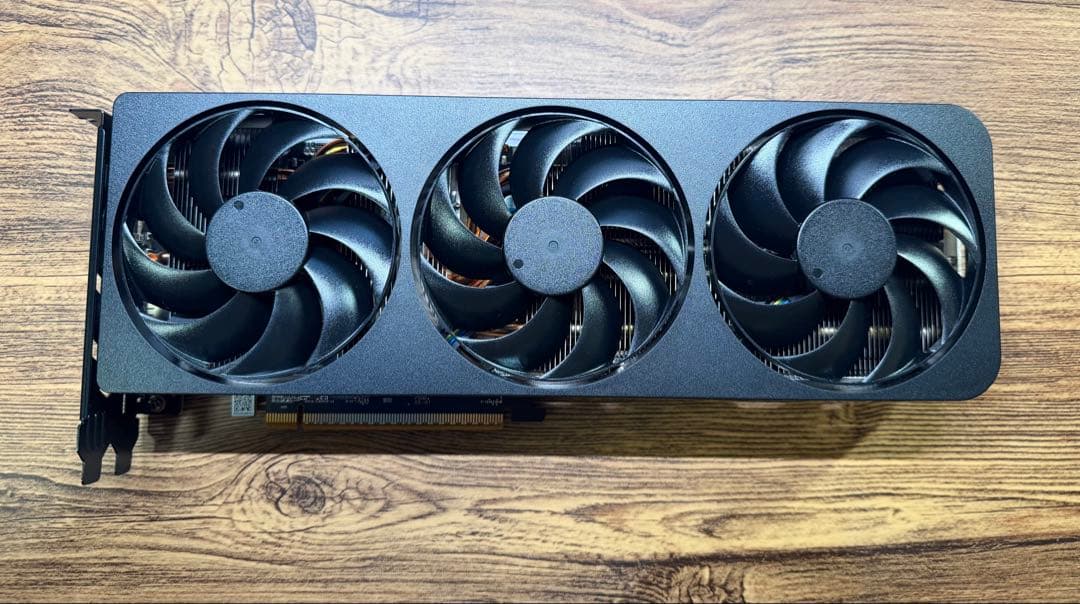 AMD Radeon RX 9070 16GB［動作確認済］