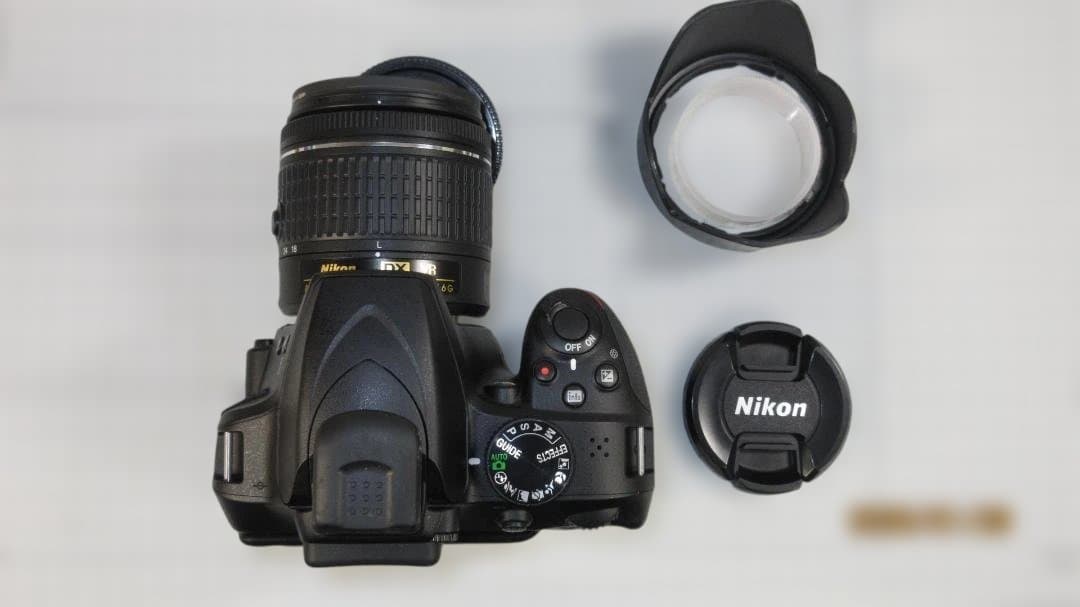 Nikon D3400 デジタル一眼レフカメラ 18-55mmレンズ付き極上品