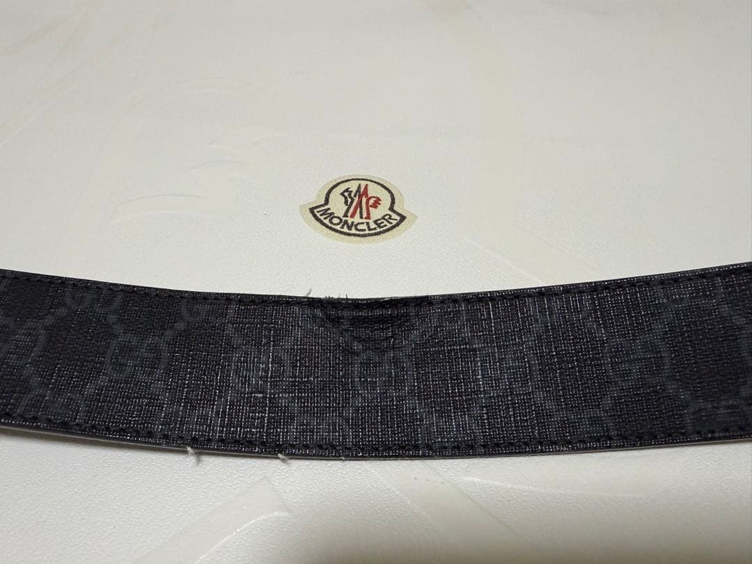 フ*ル様 GUCCI ブラックレザー GGロゴ ベルト　メンズ