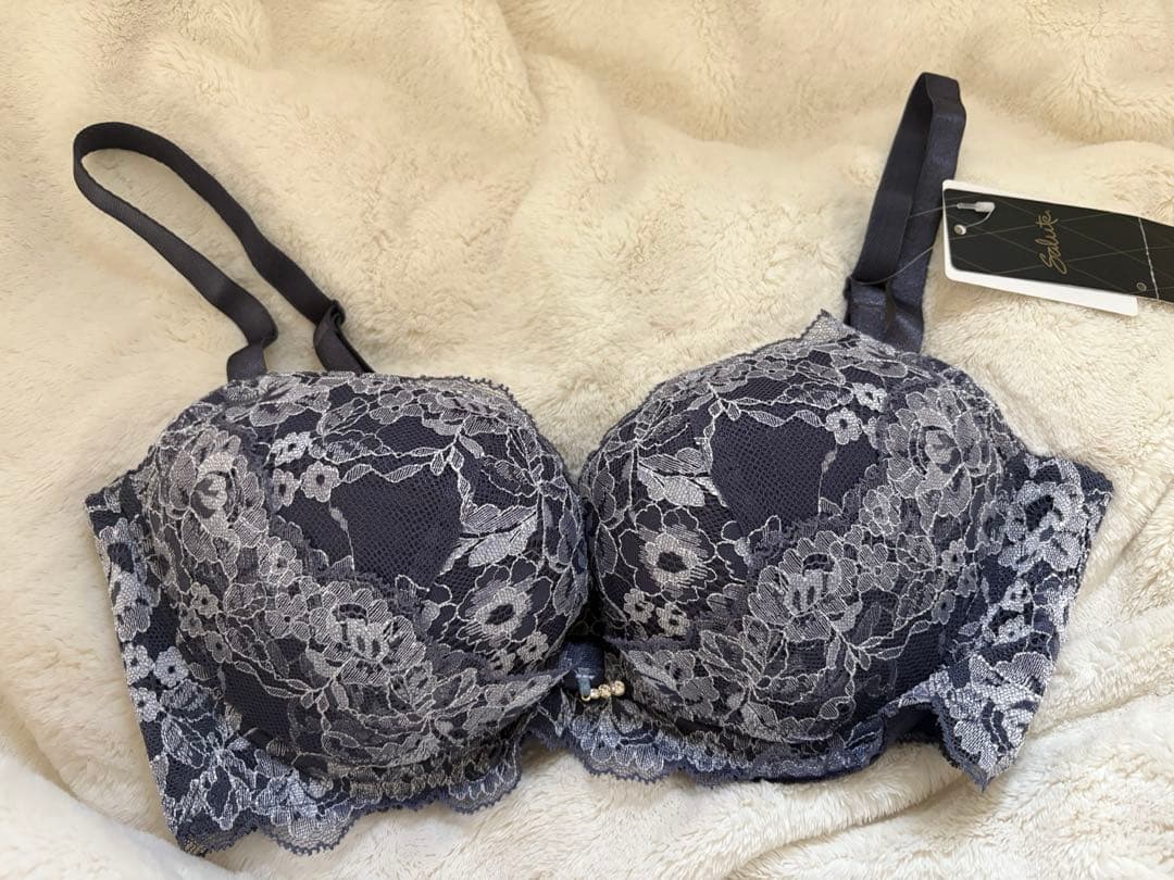 【新品・未使用】サルート20G ブラ・Tショーツセット