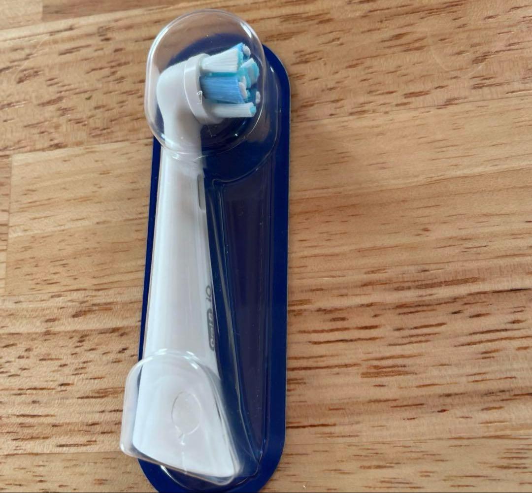 Oral-B iO6 本体+充電器+換えブラシ1本＋トラベルケース