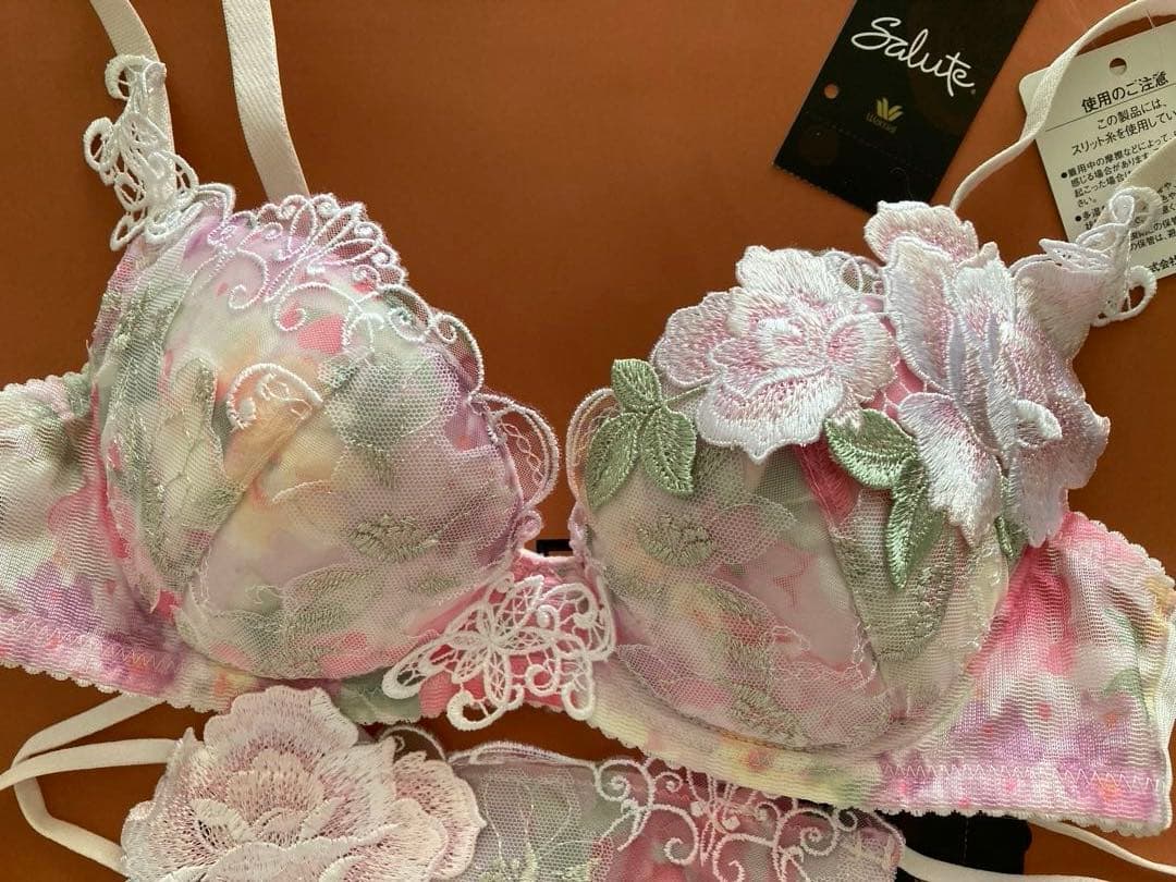 サルート/C65&M/バルセロナ