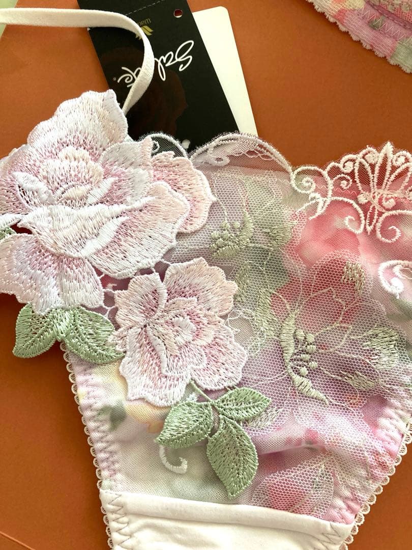 サルート/C65&M/バルセロナ