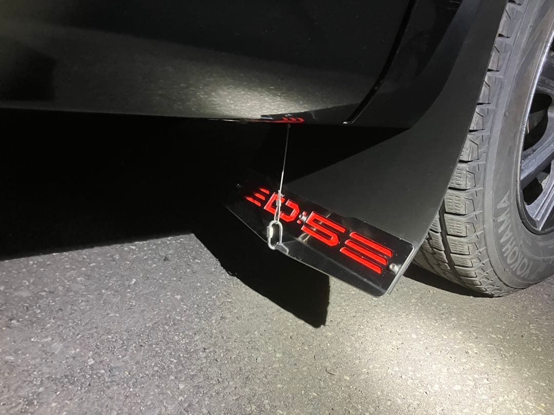 デリカD5 マッドフラップ黒（反射シート付）後期型専用 SUS304#400