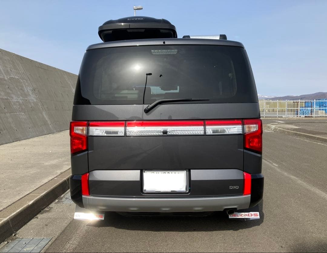 デリカD5 マッドフラップ黒（反射シート付）後期型専用 SUS304#400