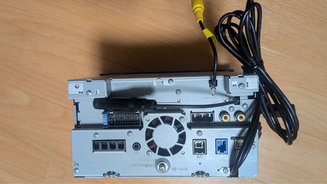 KENWOOD 7インチワイド カーナビ MDV-S707W