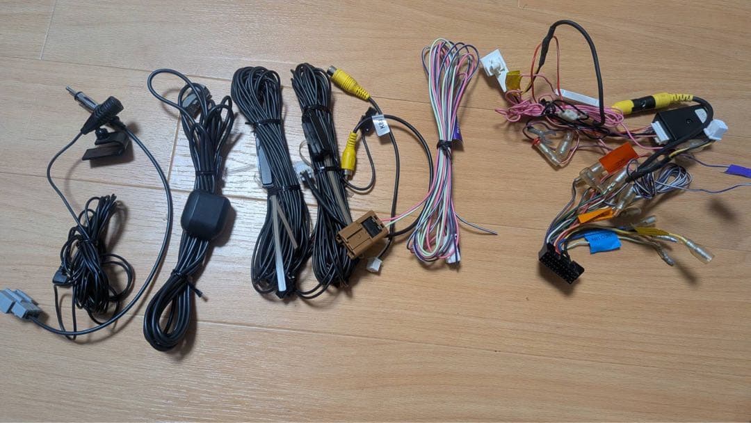 KENWOOD 7インチワイド カーナビ MDV-S707W