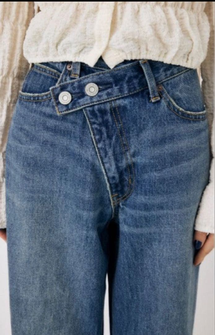 MOUSSY CROSS WAIST WIDE STRAIGHTデニム　0