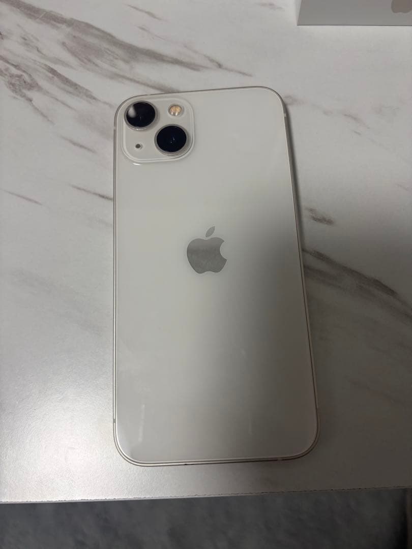 Apple iPhone 13 ホワイト 本体　ガラスフィルム付き