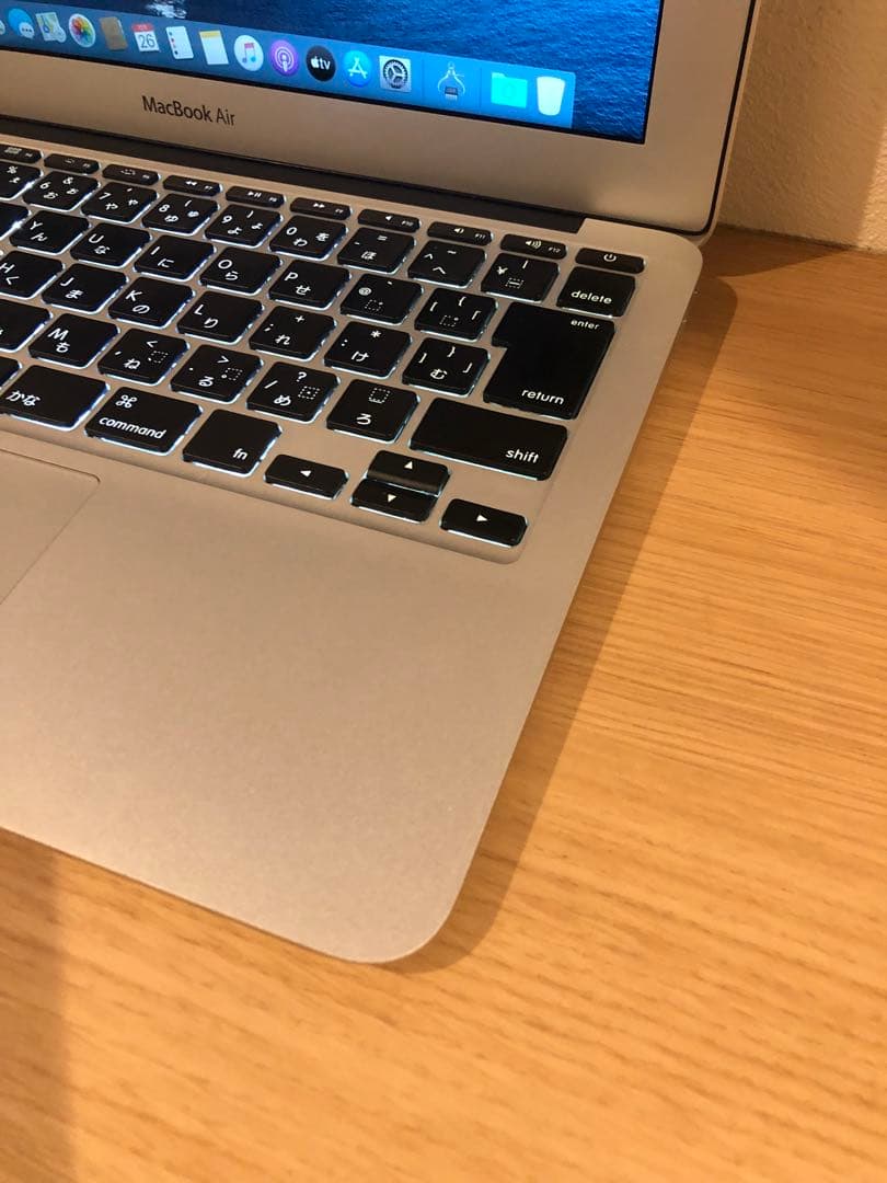 【美品】MacBook air 11-inch Mid 2012 充電回数：95