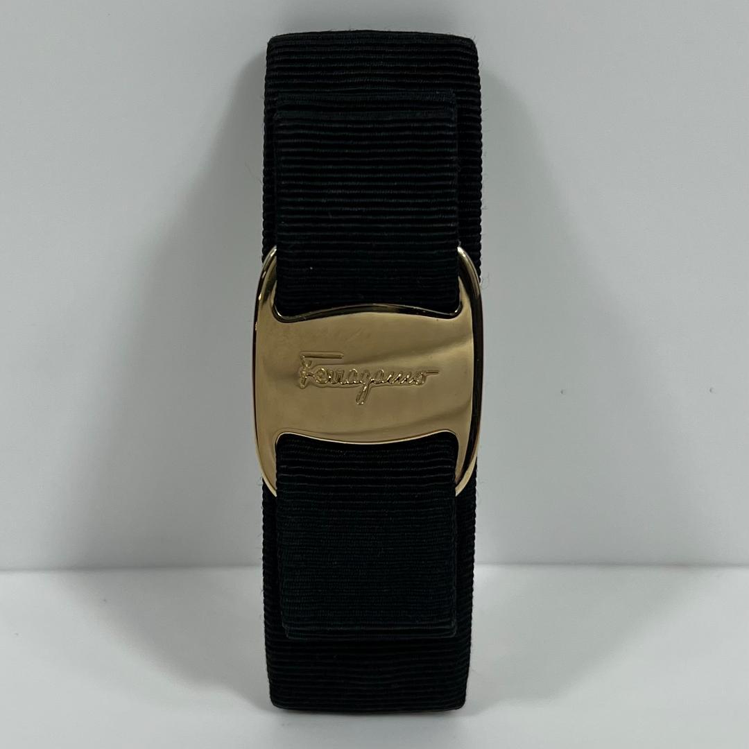 フェラガモ　バレッタ　ブラック　ヴァラ　MBZ203