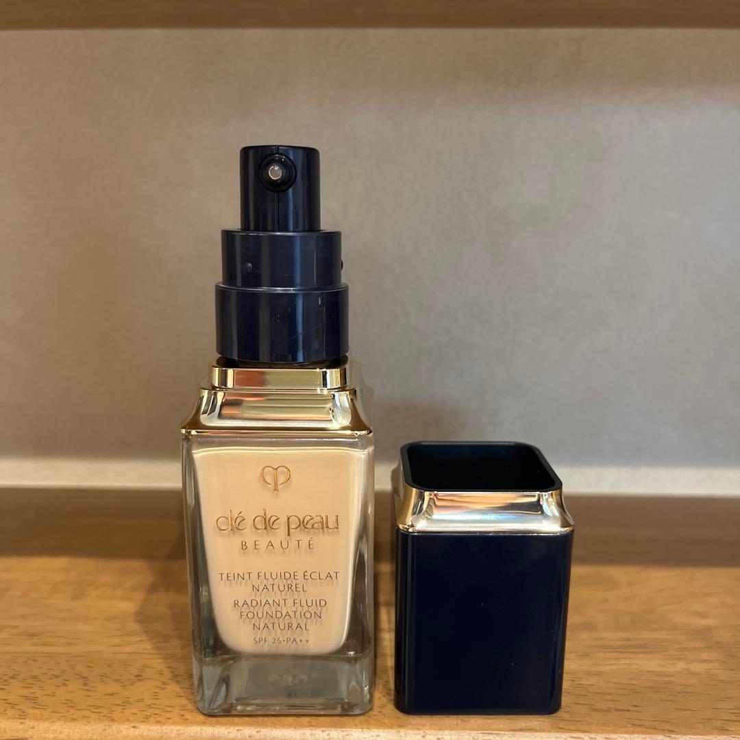 クレドポーボーテ　タンフリュイドエクラナチュラル　ベージュオークル20