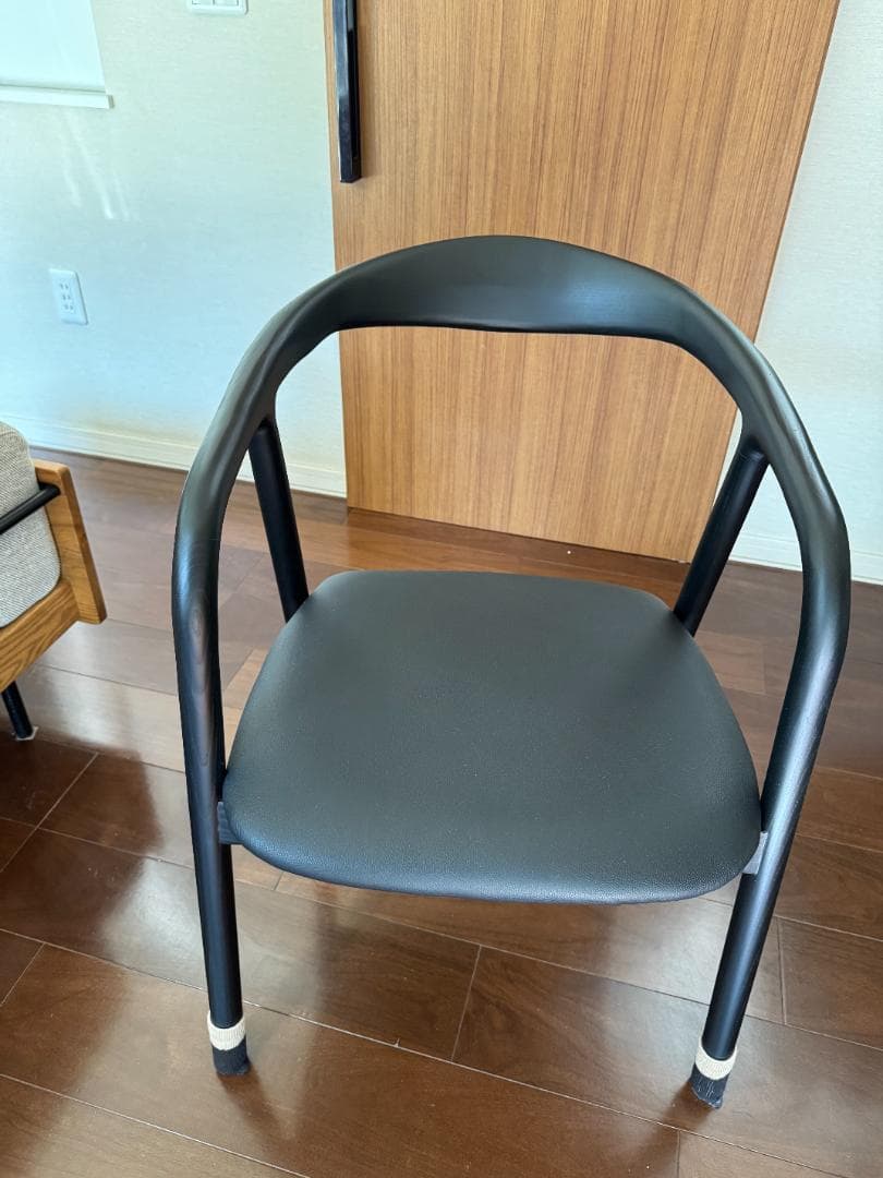 セットの椅子 1