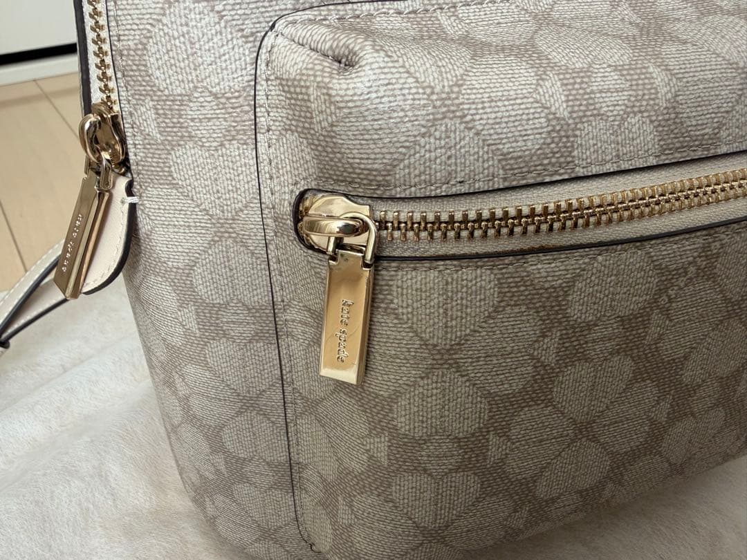 ケイトスペード リュック KG482 ベージュ　katespade