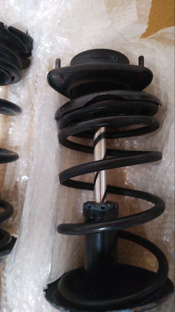 スバル　フォレスター　2代目　サスペンション一式！（TASG5 ）