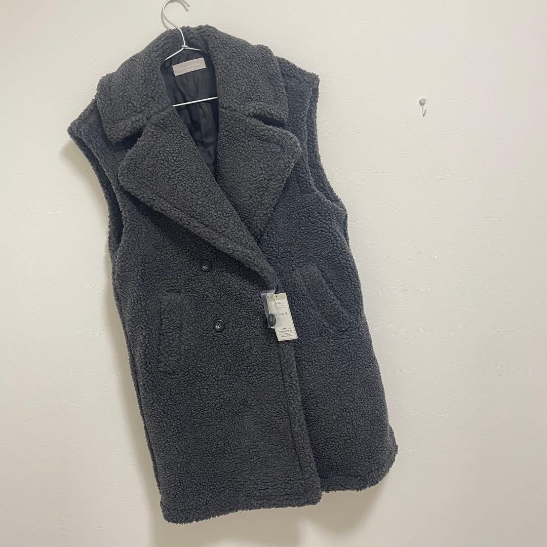 オードリーアンドジョンワッド ビッグカラーボアロングベスト97