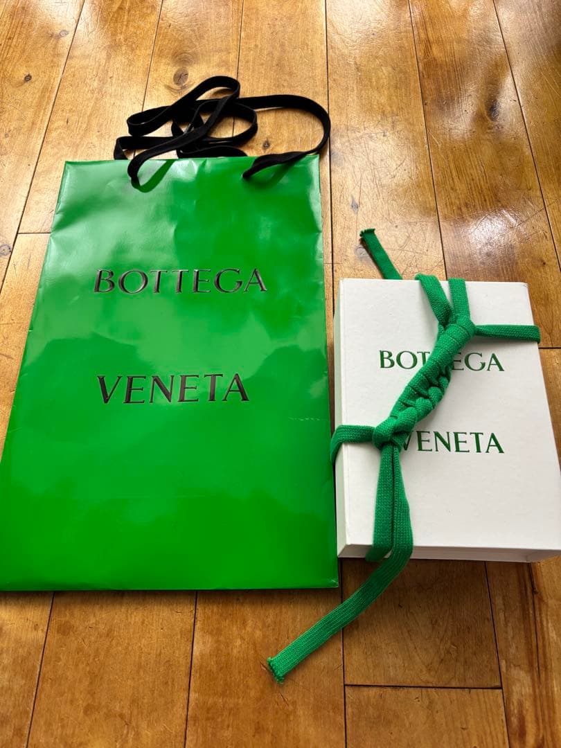 BOTTEGA VENETA ブラック マネークリップ　新品未使用　ラッピング有