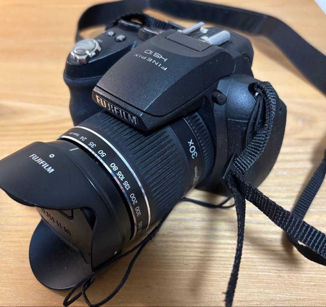 Fujifilm FinePix HS10デジタル一眼レフ 動作確認品