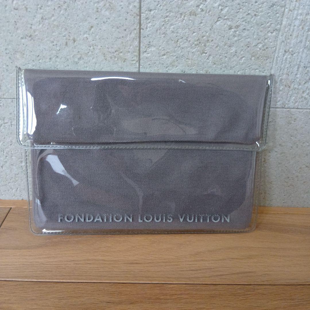 ルイ・ヴィトンLOUIS VUITTON FONDATION クラッチバッグ新品