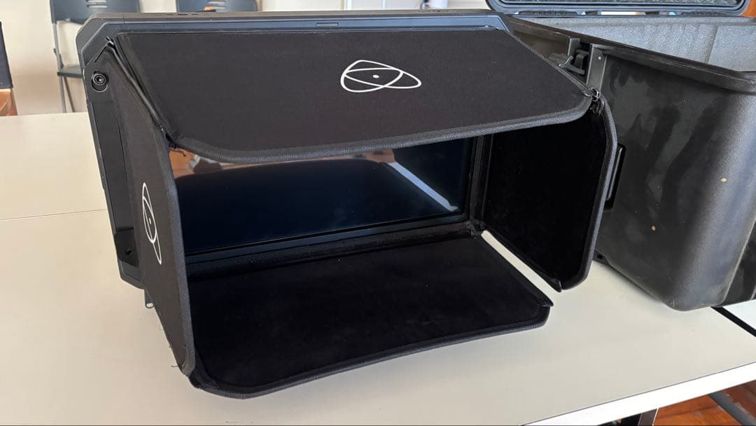 ATOMOS SUMO 19 液晶モニター 中古　ケース付き