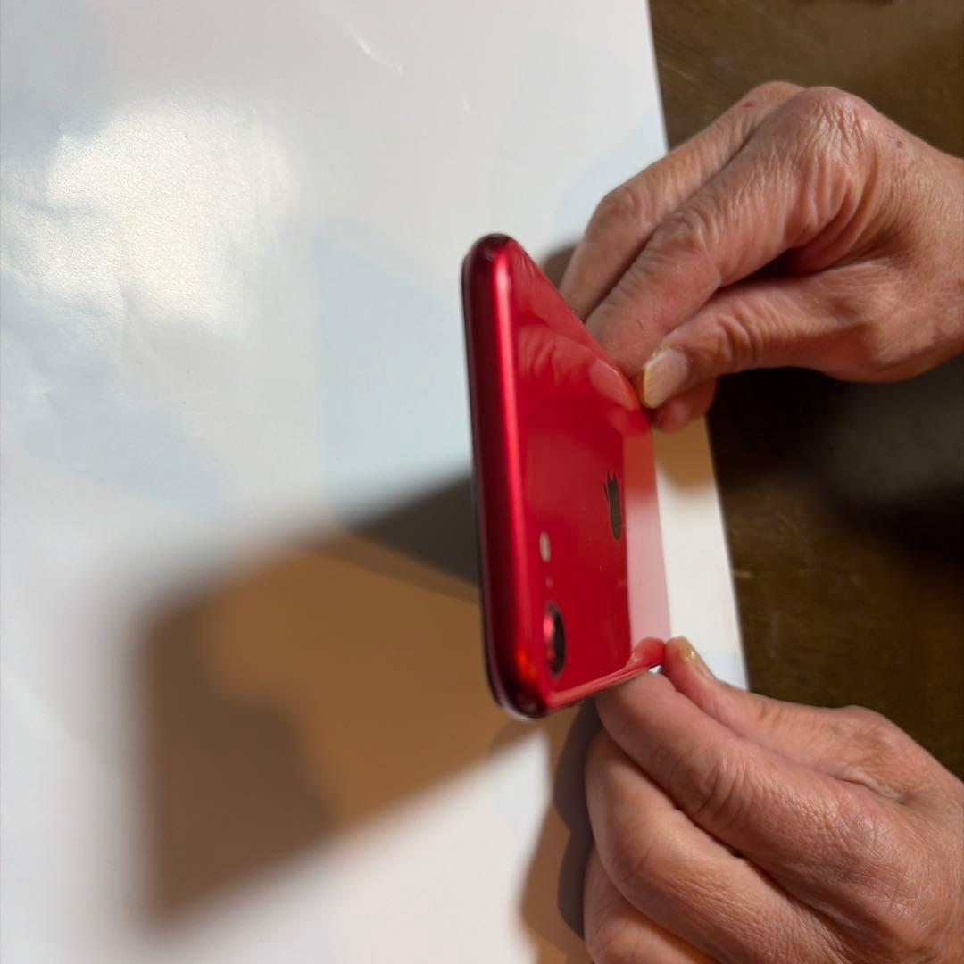 Apple iPhone SE (第2世代) 赤