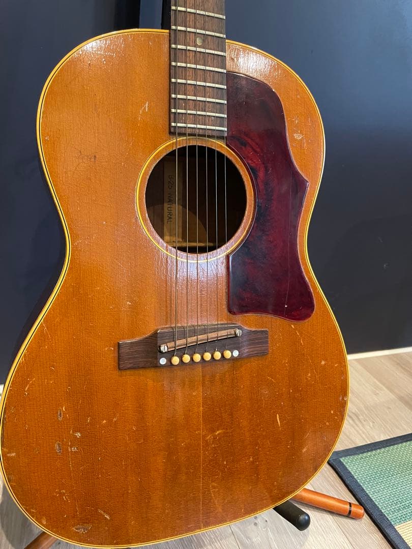 Gibson アコースティックギター ハードケース付き　b-25 1967年製