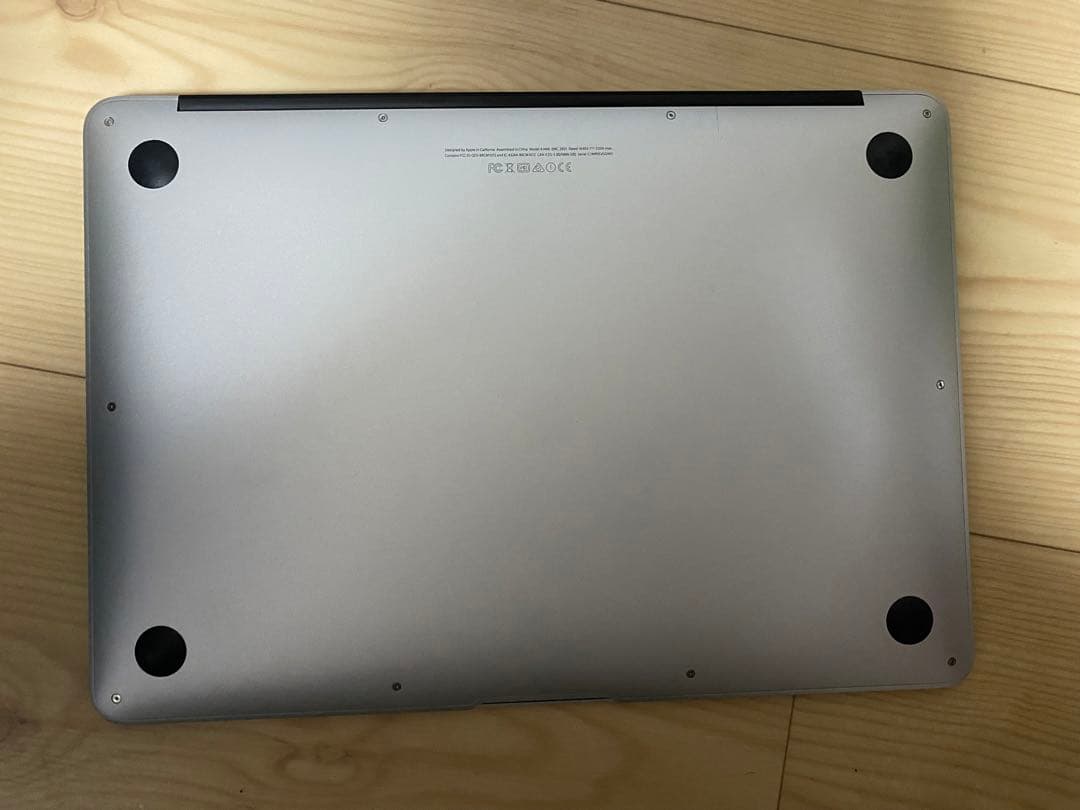 MacBook Air 13.3 インチ (2015)