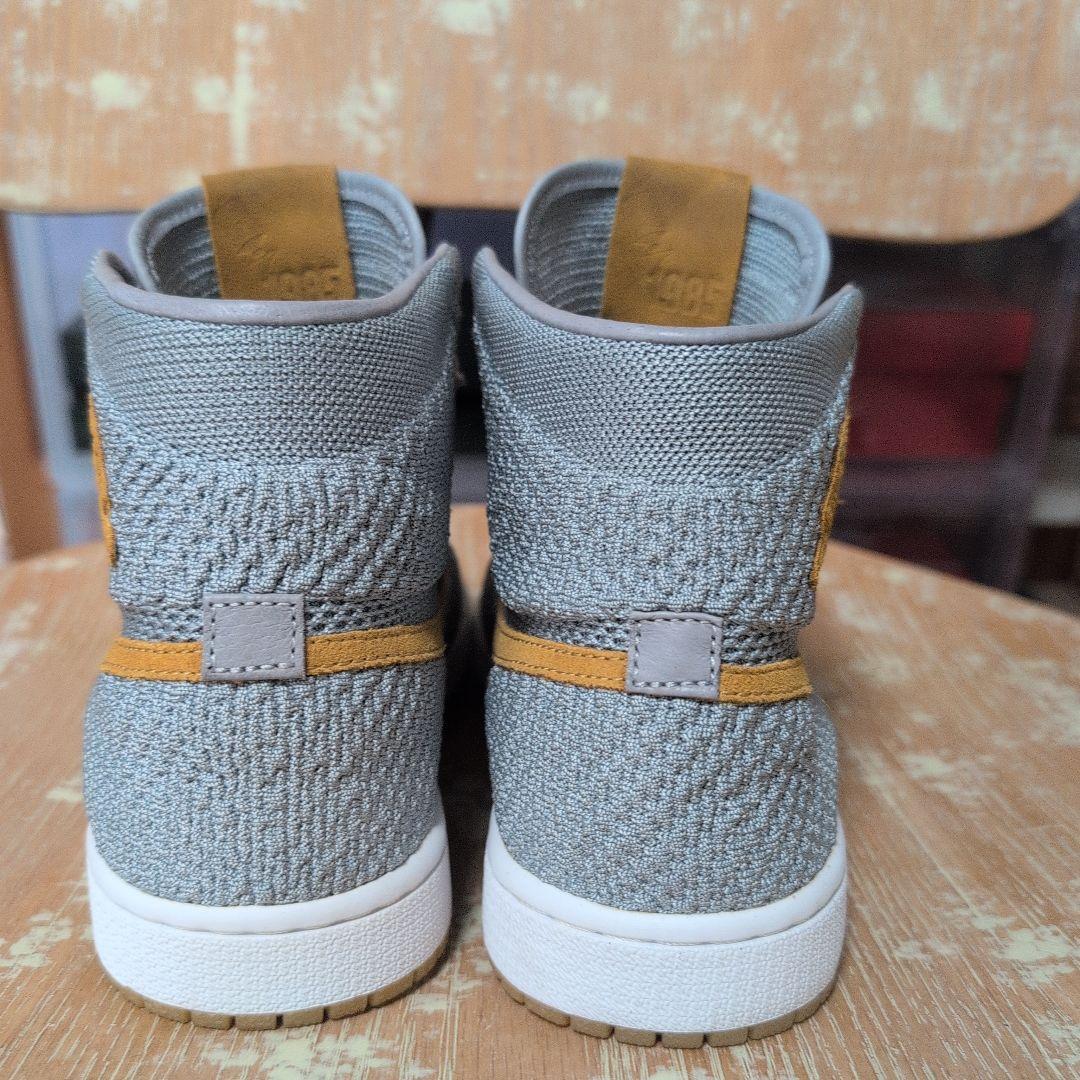 NIKE AIR JORDAN 1 FLYKNIT ウルフグレー