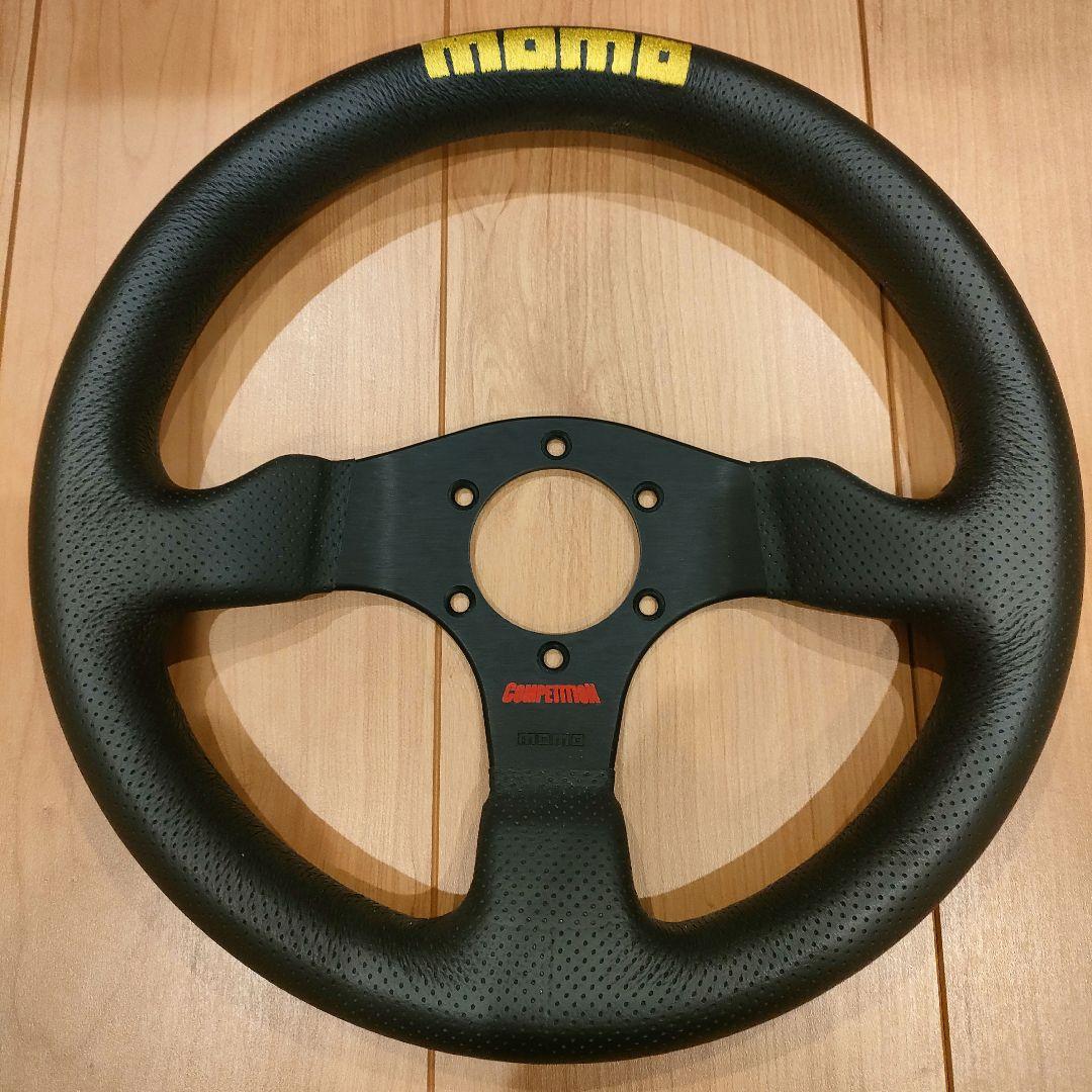 【値下げ】MOMO ステアリング COMPETITION Φ32cm
