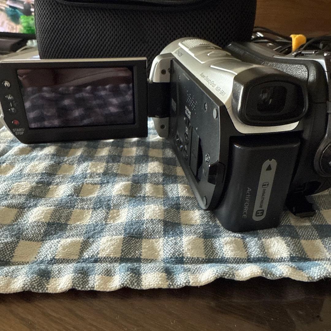 SONY ハンディカムHDR-SR11 バッテリー、テレビなどに繋ぐ配線など