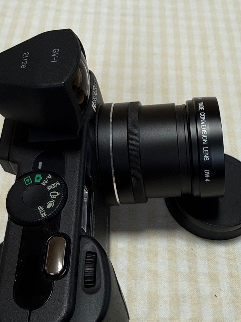 RICOH Caplio GX8 8.2メガピクセル