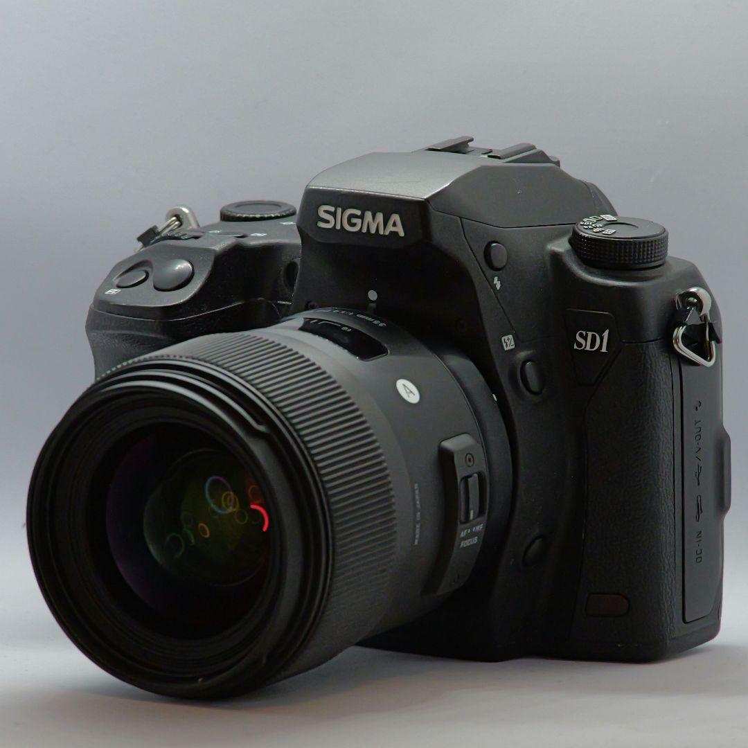 デジタルカメラ SIGMA SD1 + 35mm f1.4 art