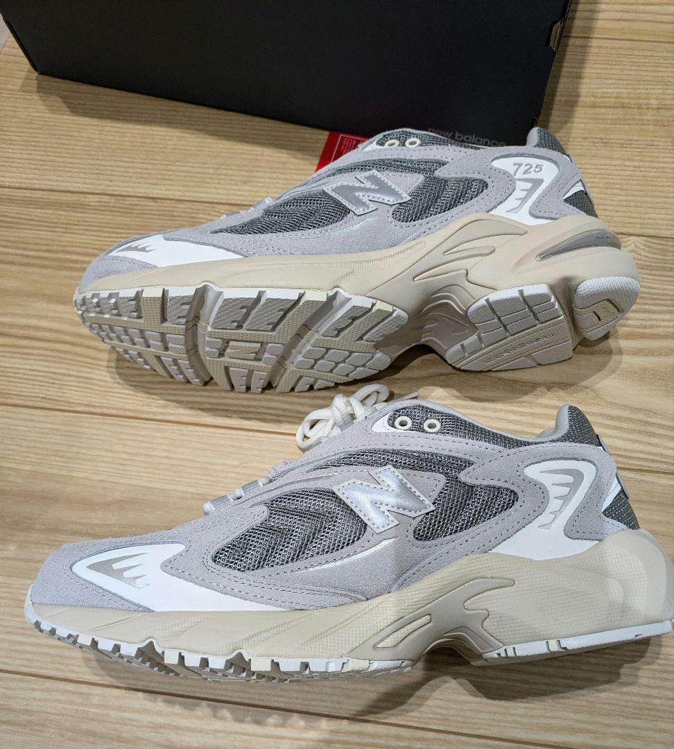 ニューバランス　スニーカー　725 　グレー　27cm