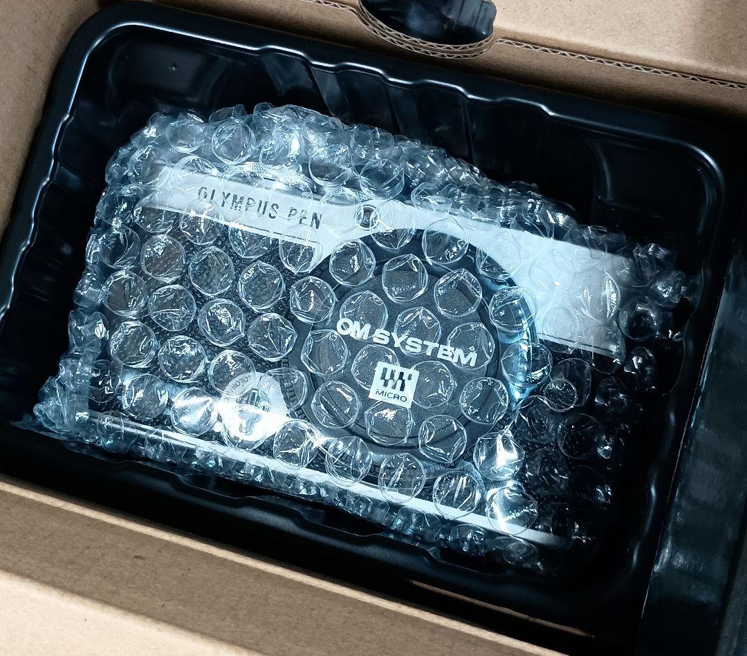 新品 オリンパス PEN E-P7 シルバー ボディ 1年保証