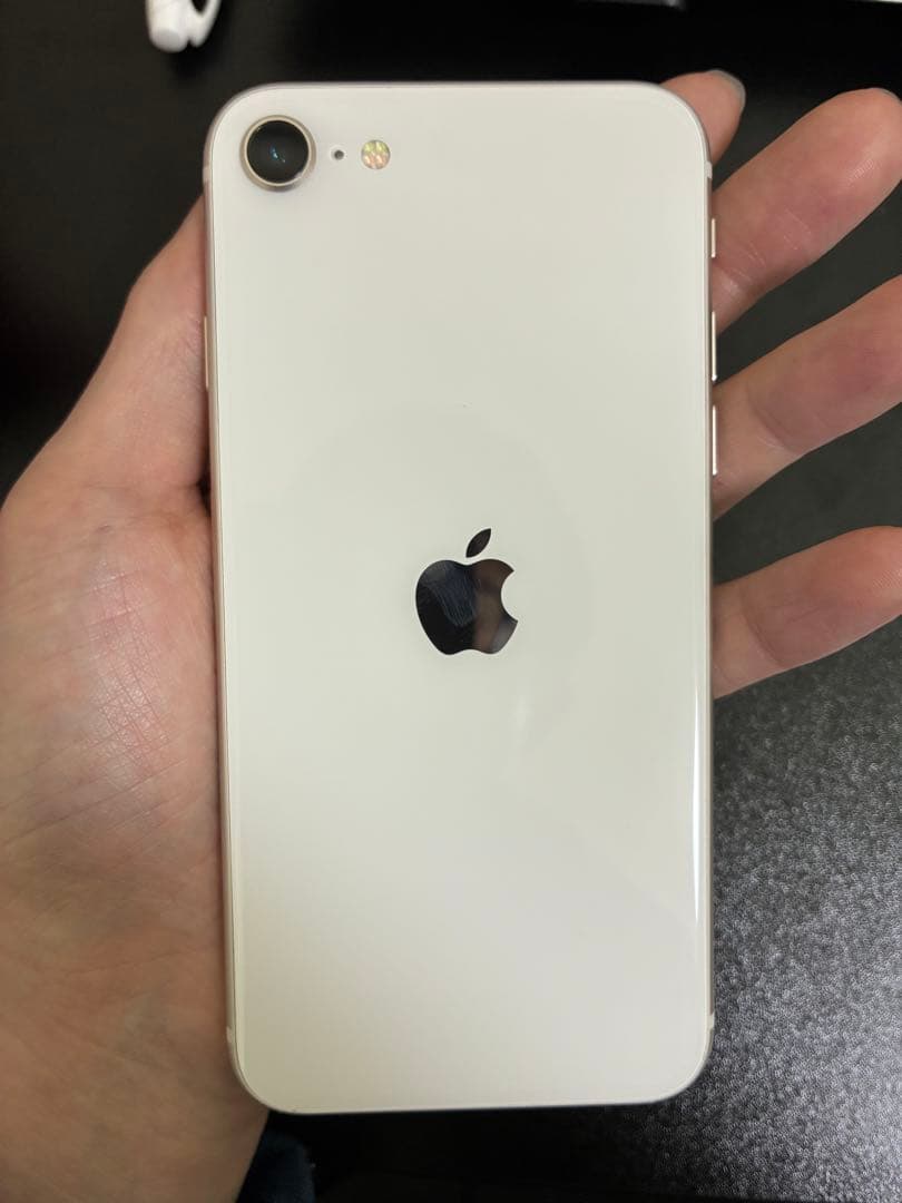 【中古・美品】iPhone se3 本体及び付属品