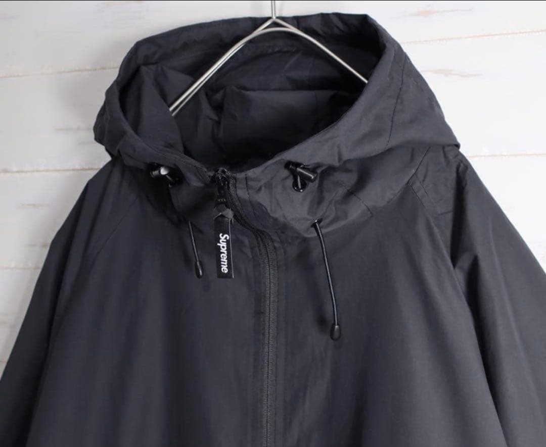 Supreme ブラック ナイロンジャケット フード付き