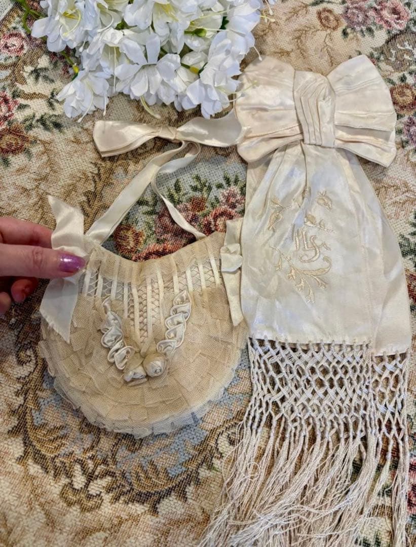 フランスアンティーク✨小さな薔薇リボンバック薔薇の花輪刺繍入りジャボ3点セット‼︎