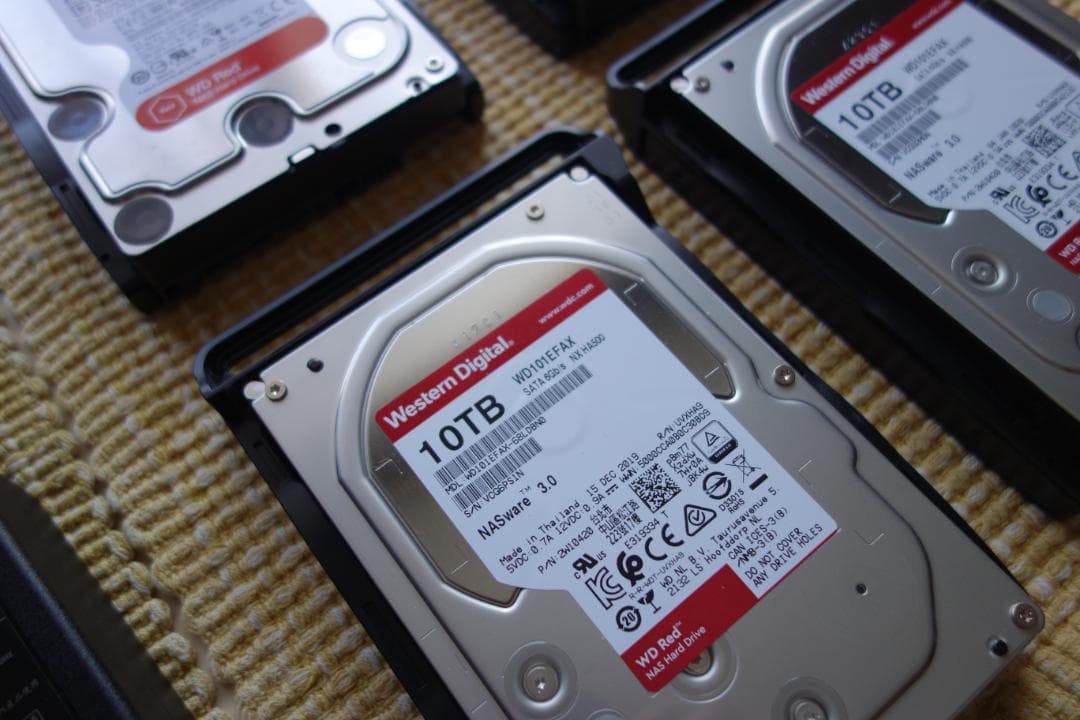 【美品】Synology DS916+ (28TB HDD WD Red)