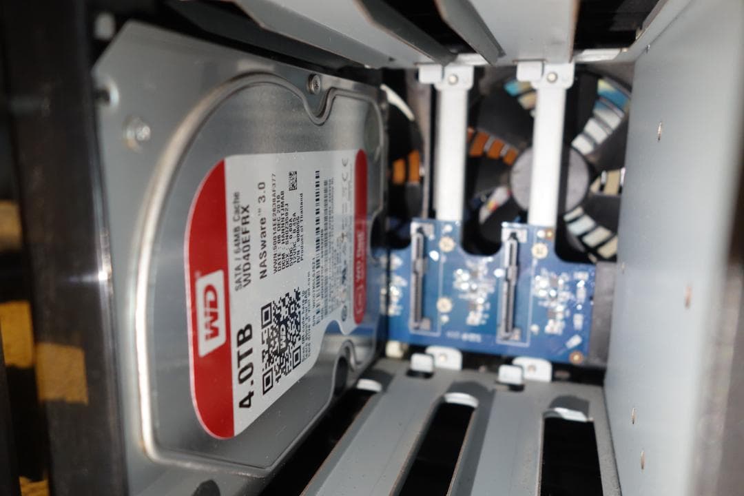 【美品】Synology DS916+ (28TB HDD WD Red)