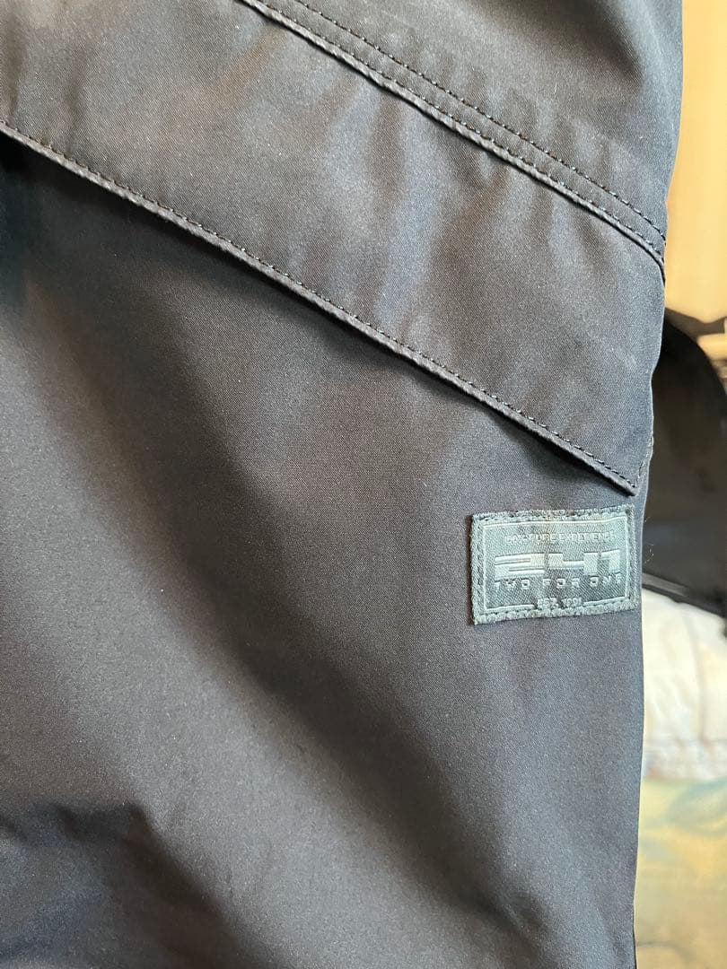 Burton スノーボードジャケット　241 パンツ