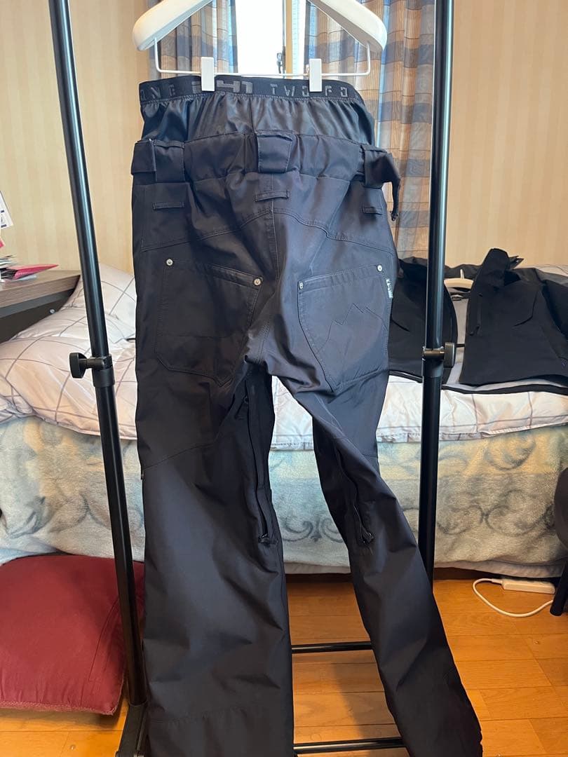 Burton スノーボードジャケット　241 パンツ