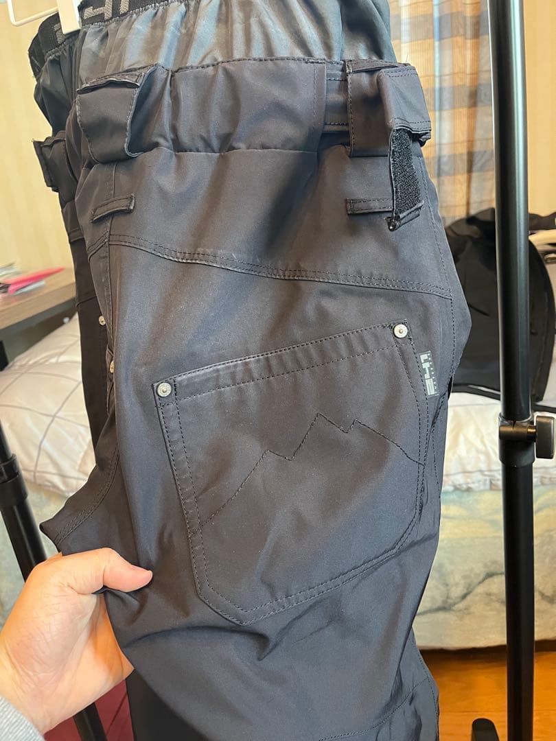 Burton スノーボードジャケット　241 パンツ