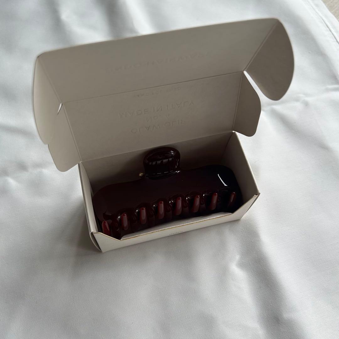 【新品未使用】UNDO ヘアクリップ　ボルドー　ワインレッド　赤　No.4