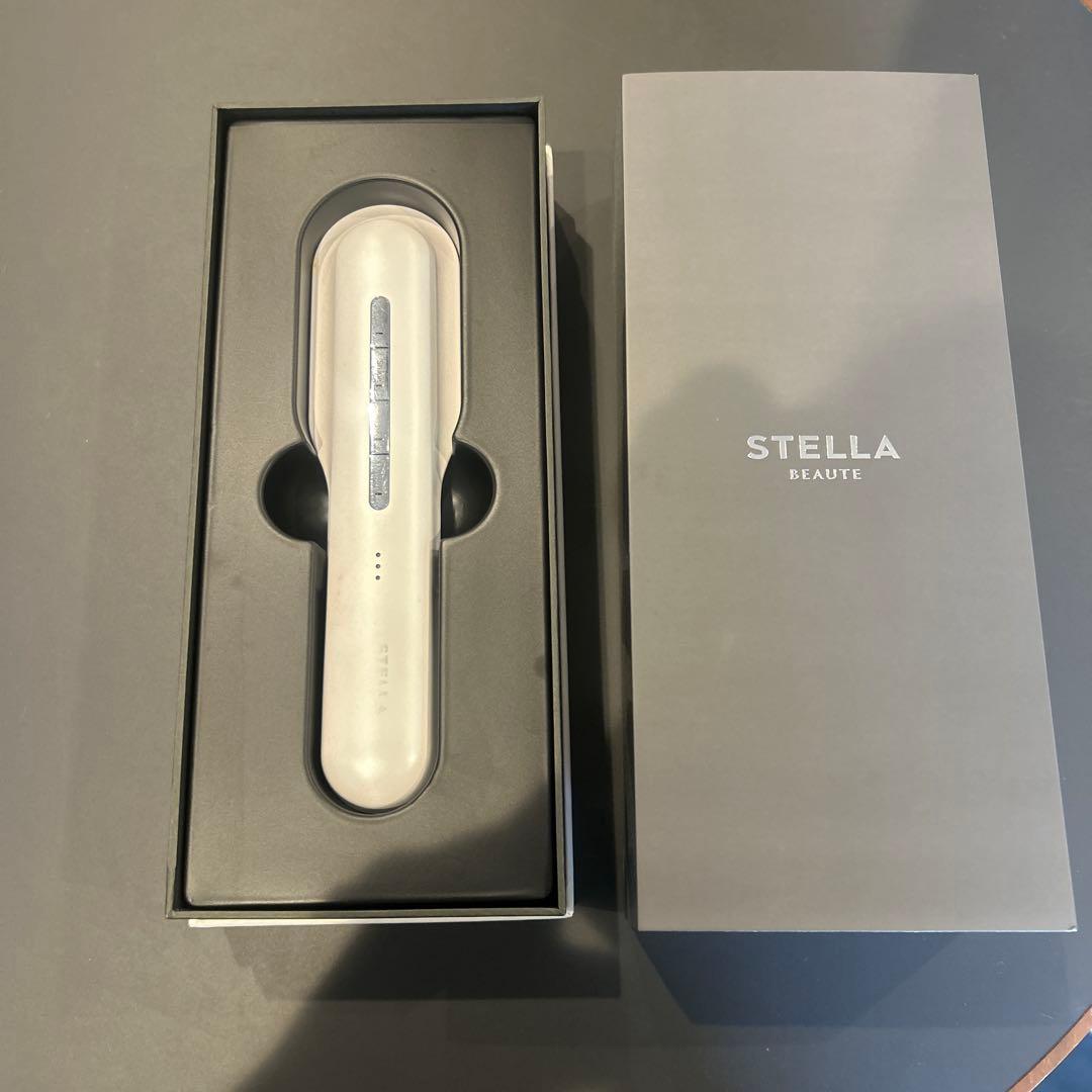 STELLA BEAUTE 美顔器 シルバー 専用ケース付き
