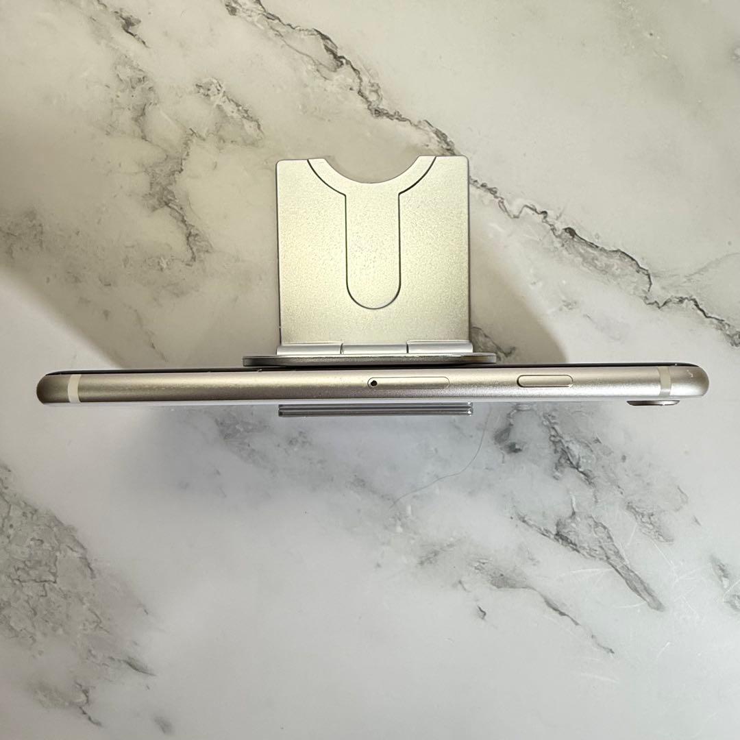 ★美品　iPhone SE 3 128GB SIMフリー バッテリー100%