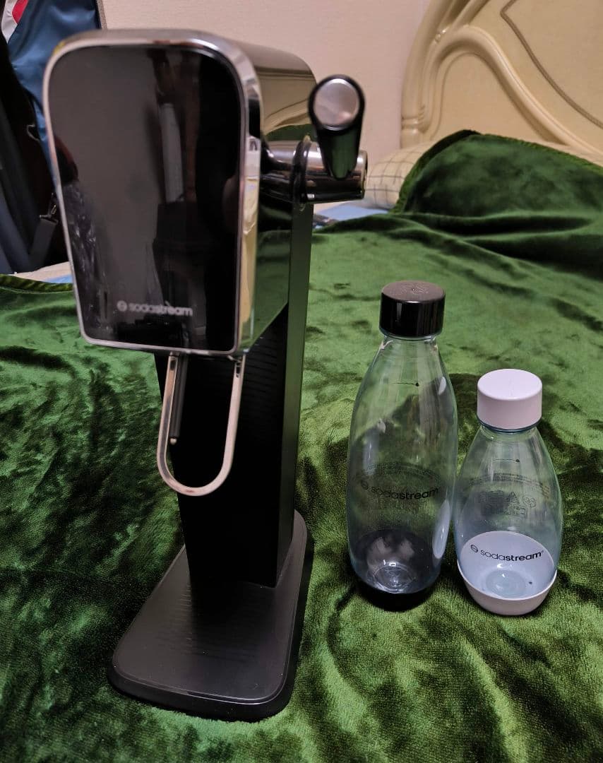 sodastream 炭酸水メーカー ブラック 2本ボトル付き