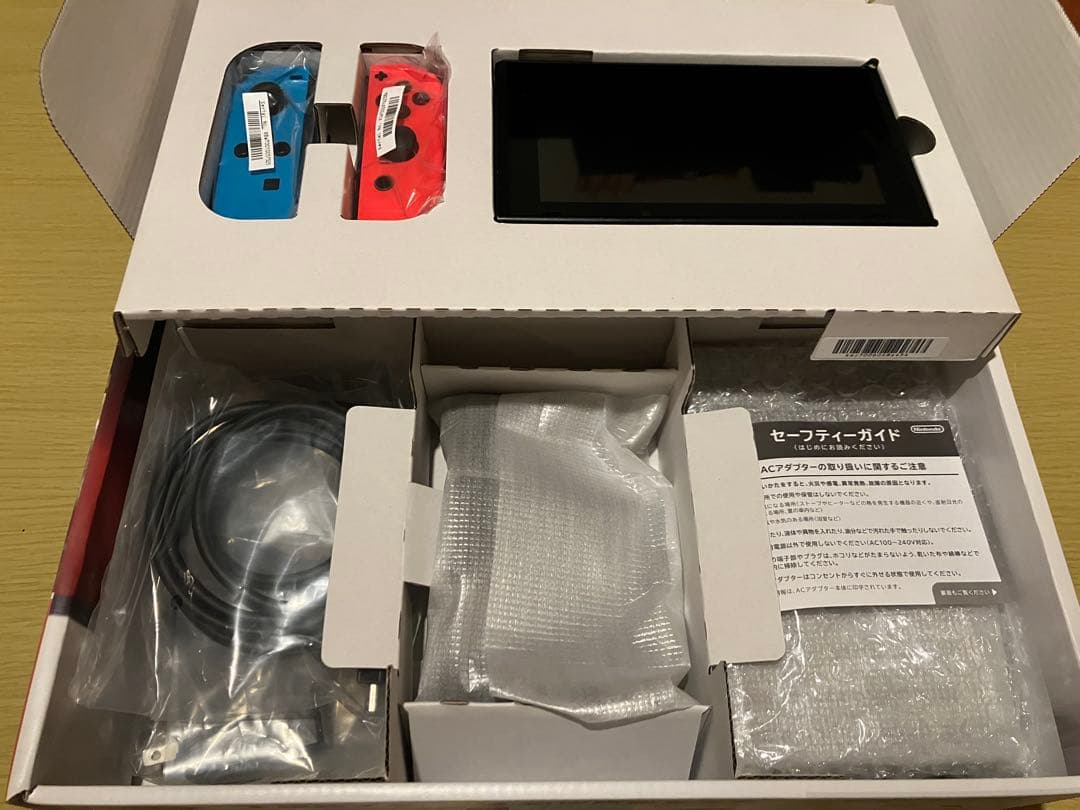 Nintendo Switch 本体と付属品(ジャンク)